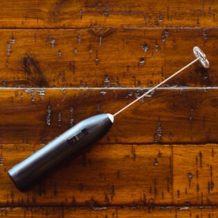 electric milk frother, milk frother, brewing mixer, latte mixer, whisk mixer, electric mixer, handheld mixer, brewing tool